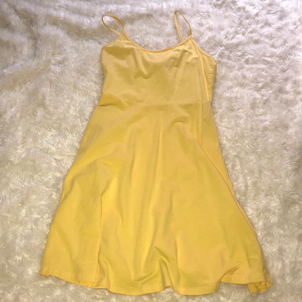 Yellow skater midi sundress 🌻☀️